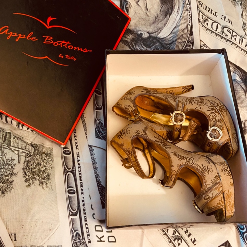 Shoes - Picture 2 of 6